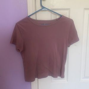 A plain Mauve tee-shirt.